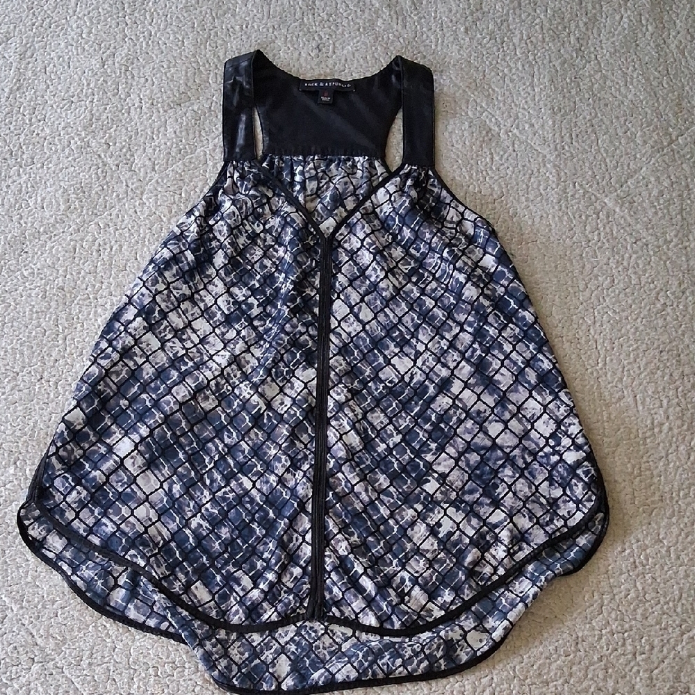 Rock & Republic Blue and White Sleeveless Blouse Medium
